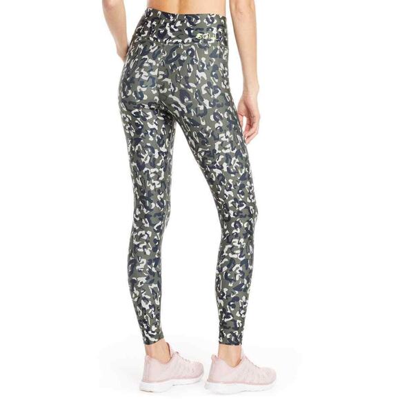 Soul Cycle Pre-Owned Women's High Waist Leopard Black Gray Camo Leggings Size M - Picture 1 of 4